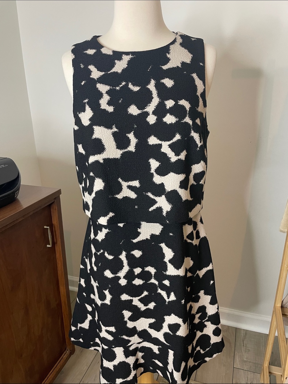 Banana Republic Black and Cream Sleeveless Mini Dress